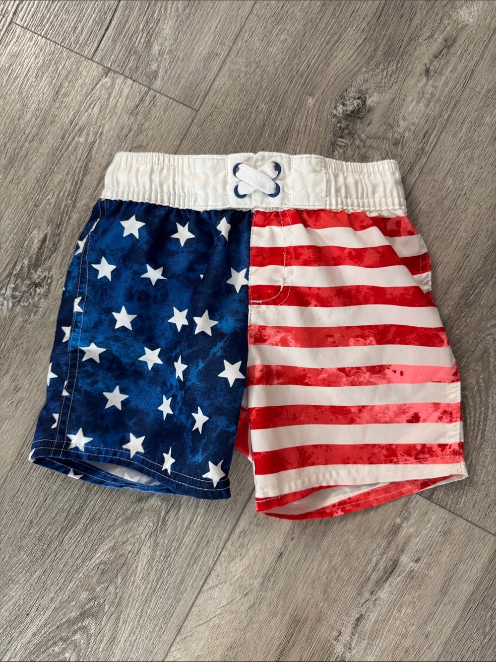 EUC Cat & Jack Patriotic Star & Stripe Swim Shorts -Size 3T Perfect for the 4th!